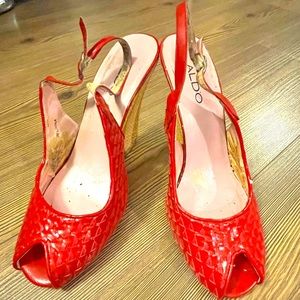 Bold RED Aldo peek toe sling back woven block wedge 3” heels Sz.8.5-9